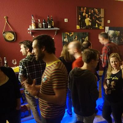 Hausparty in der Schauspielschule